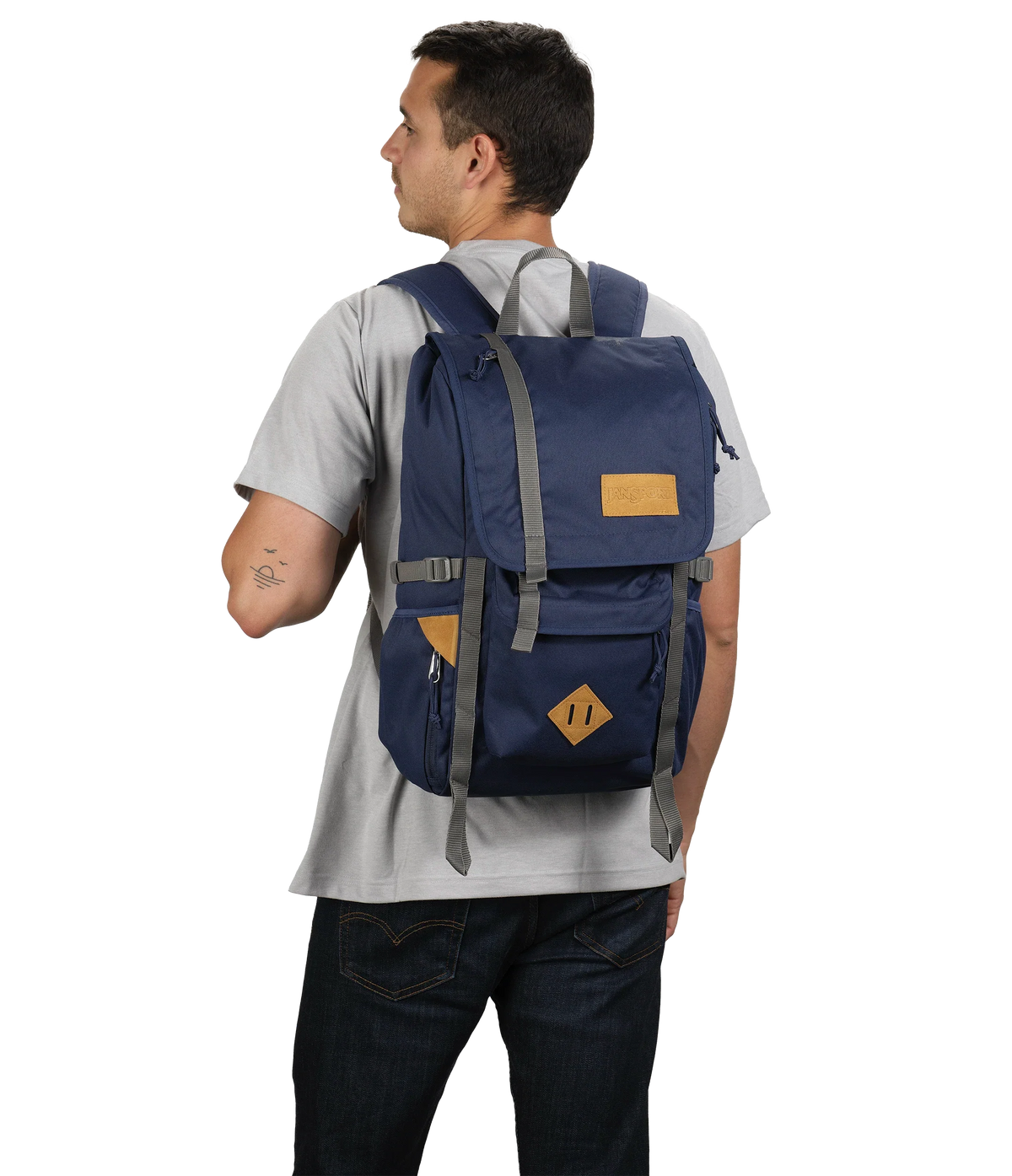 hatchet-backpack-k6 JS0A47J4003-MODEL.webp