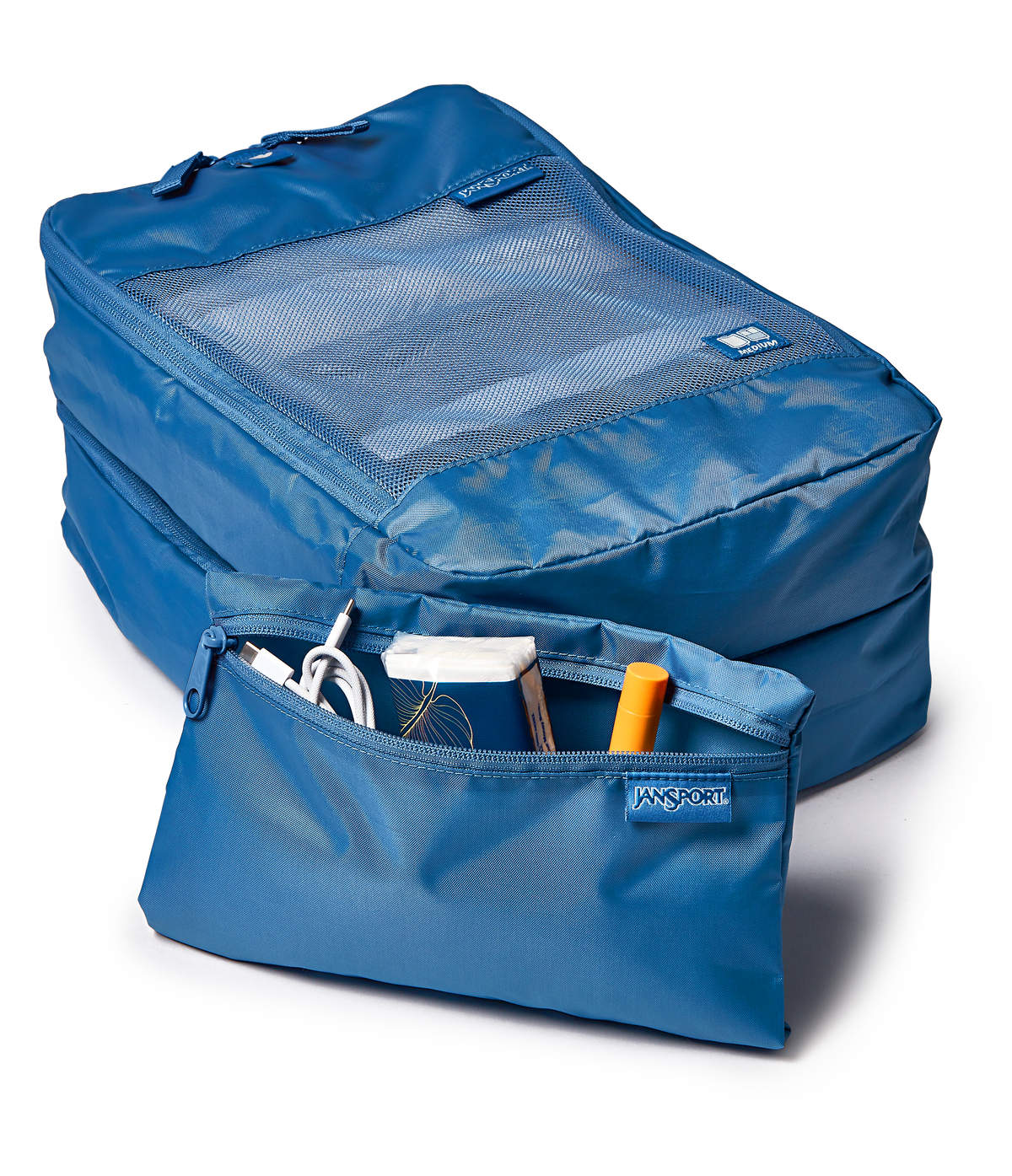 22-carry-on-luggage-packing-cubes-elemental-blue-set-d7 JS0A86DREW5-DET3.png