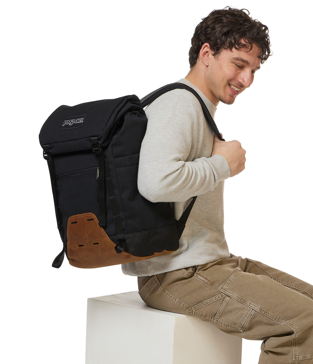 cruiser-rucksack-x6 JS0A86EP008-MODEL.png
