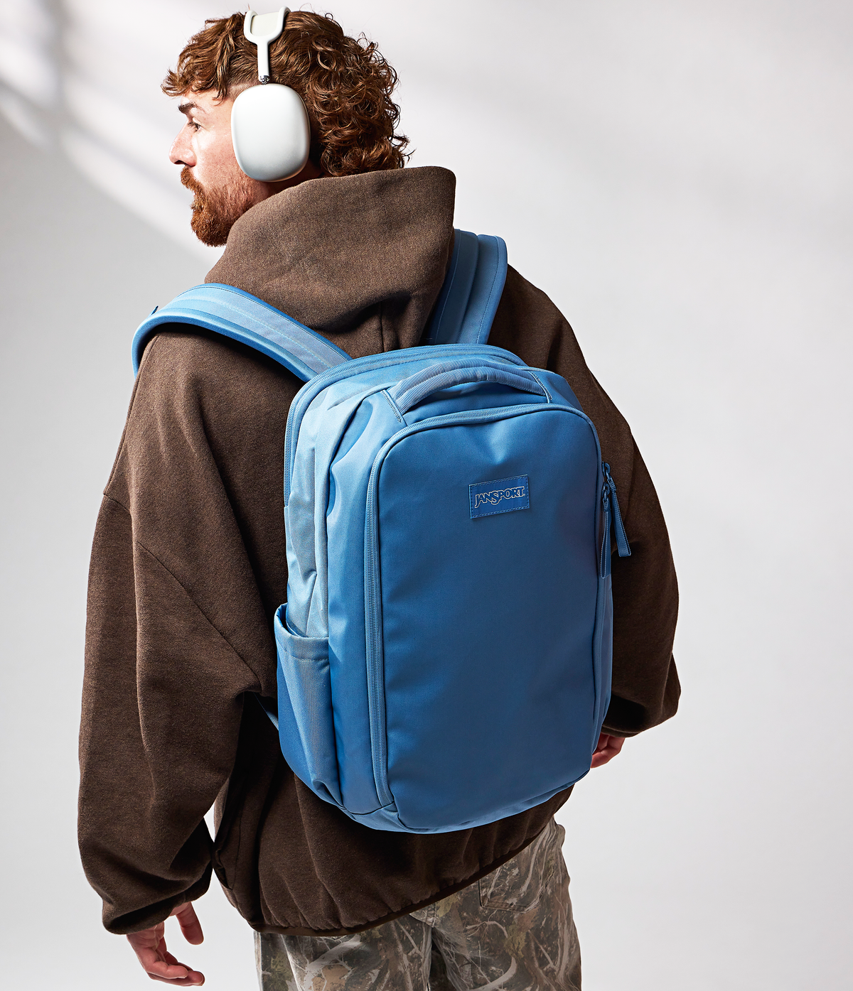 good-latitude-travel-pack-30l-e5 JS0A86ETEW5-MODEL.png