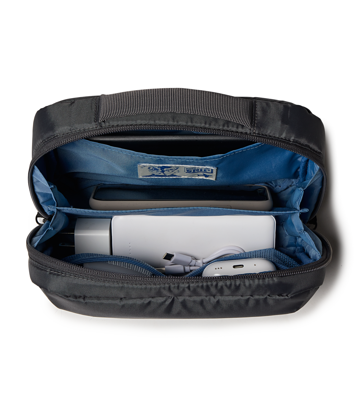 travel-pack-30l-tech-organizer-smokey-grit-set-d6 JS0A86EVDMX-DET3.png